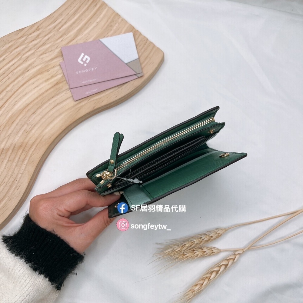 美國代購🇺🇸台灣現貨 MK 兩折薄中夾 卡片包 名片夾-細節圖4