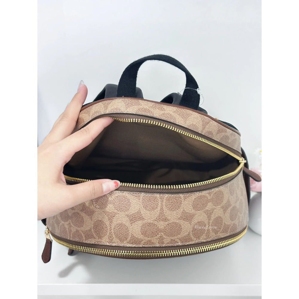 美國代購🇺🇸台灣現貨 Coach 經典 中款 雙拉鍊後背-細節圖4