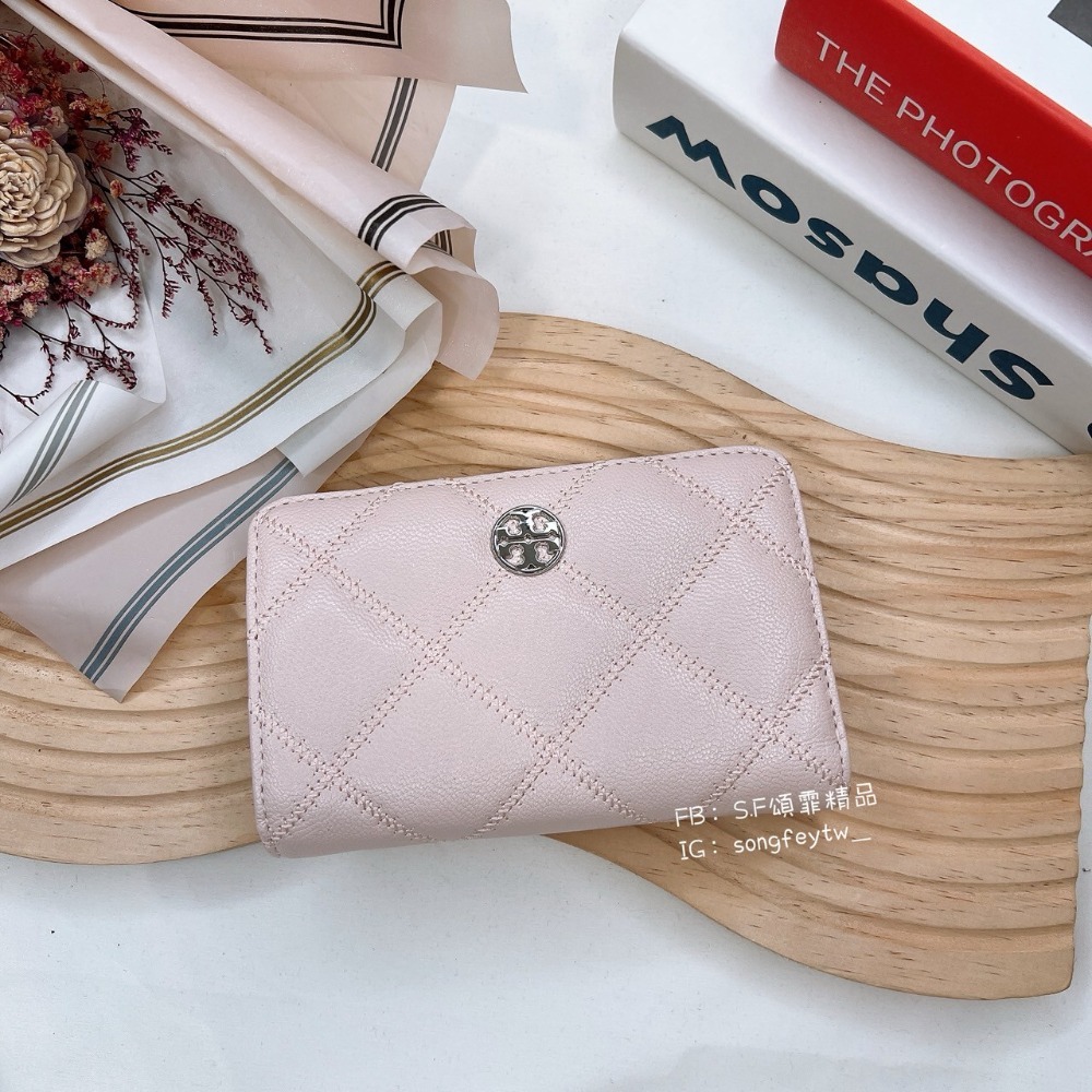 美國代購🇺🇸台灣現貨 Tory Burch Willa 兩折中夾 薄中夾-規格圖11