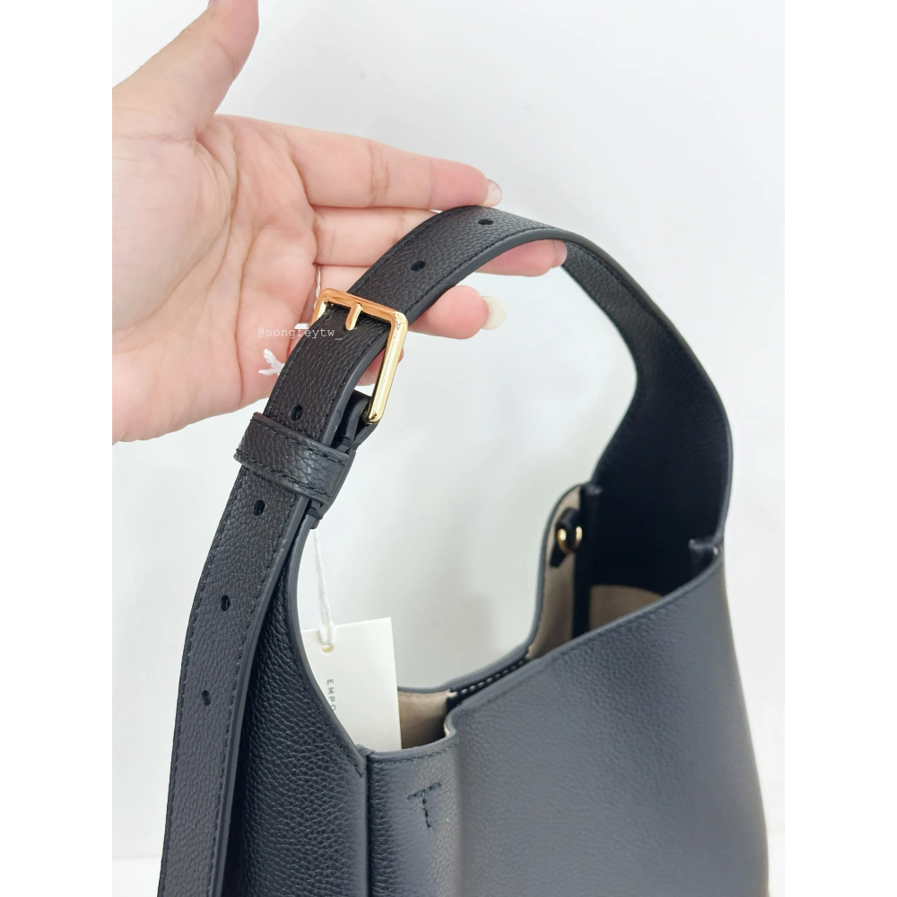 美國代購🇺🇸台灣現貨 Tory Burch 浮雕菜籃包 肩背包 斜背包-細節圖4