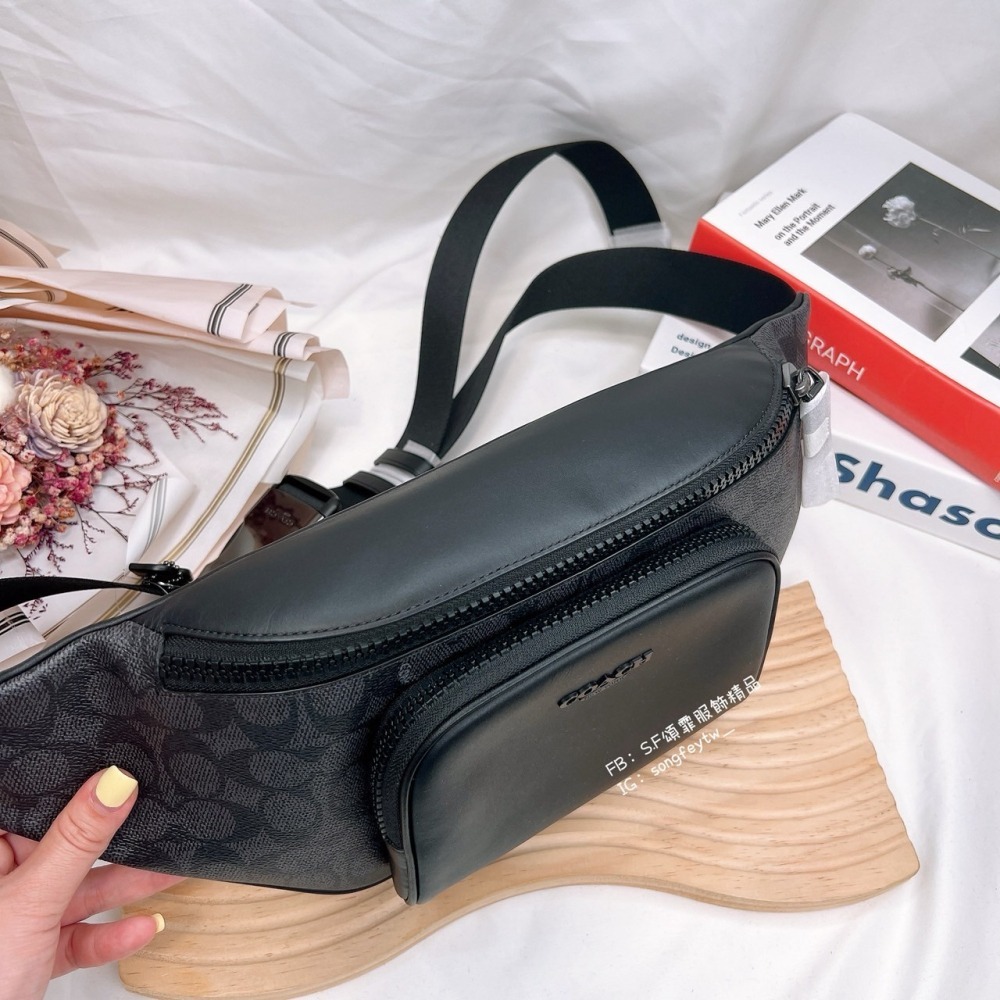 美國代購 台灣現貨 Coach 前口袋胸包 腰包-細節圖5