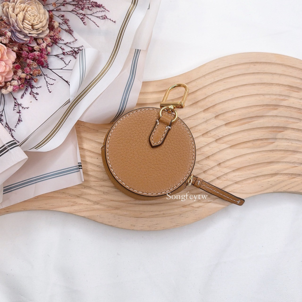 美國代購🇺🇸台灣現貨 TB 浮雕圓形零錢包-細節圖5