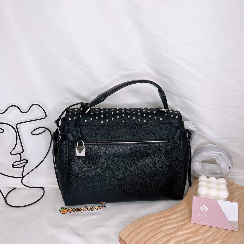 美國代購🇺🇸台灣現貨 MK 專櫃款 卯釘郵差包 手提包 斜背包-細節圖4