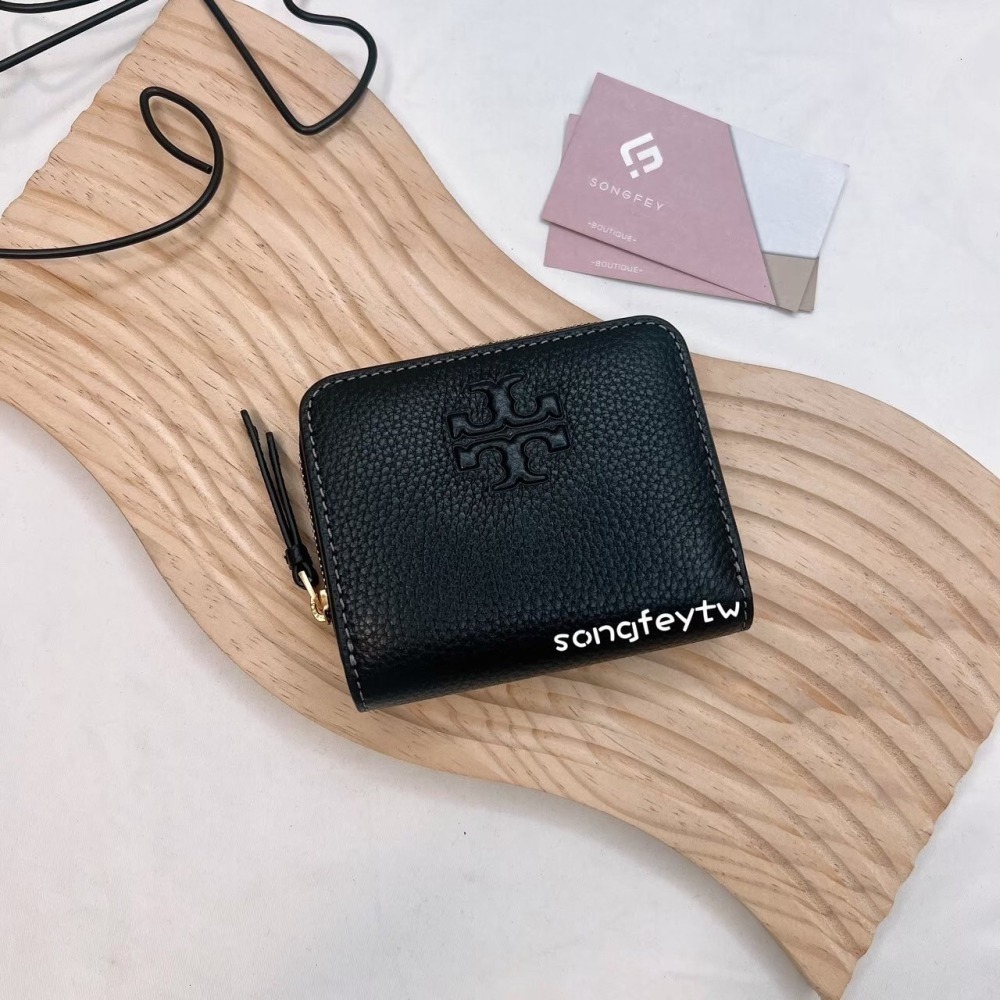 美國代購🇺🇸台灣現貨 Tory Burch｜TB THEA 浮雕logo 兩折短夾-細節圖6