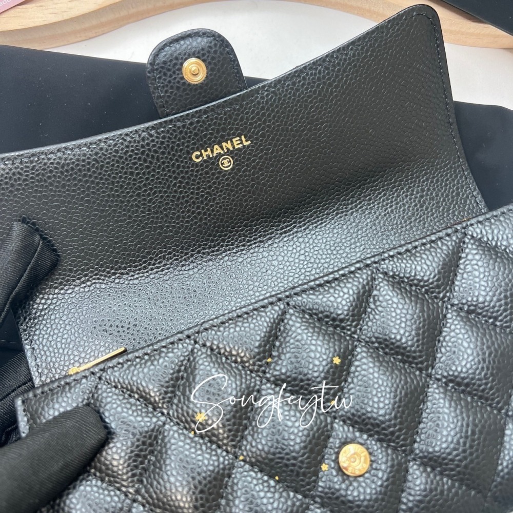 歐美代購 台灣現貨 Chanel 經典 淡金雙C 菱格荔枝牛皮 信封長夾-細節圖5