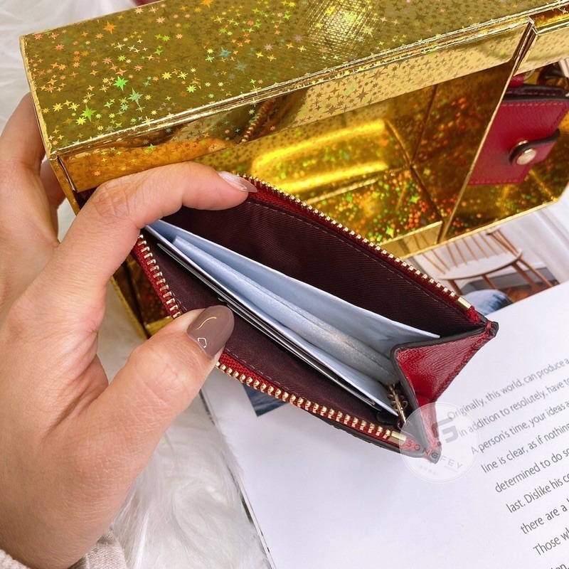 美國代購🇺🇸台灣現貨 Coach 零錢包+吊飾 限定款禮盒組-細節圖2