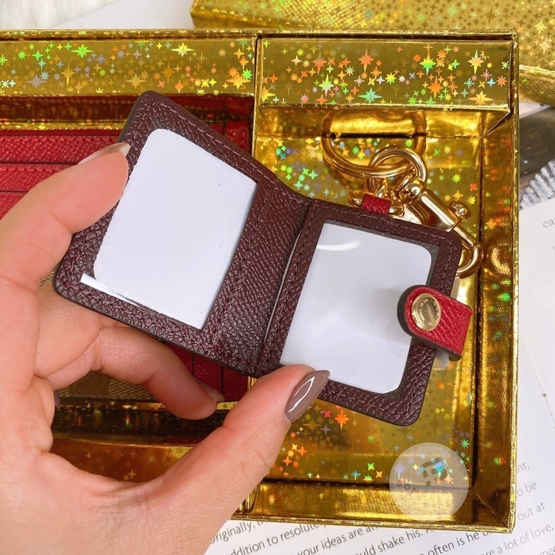 美國代購🇺🇸台灣現貨 Coach 零錢包+吊飾 限定款禮盒組-細節圖4