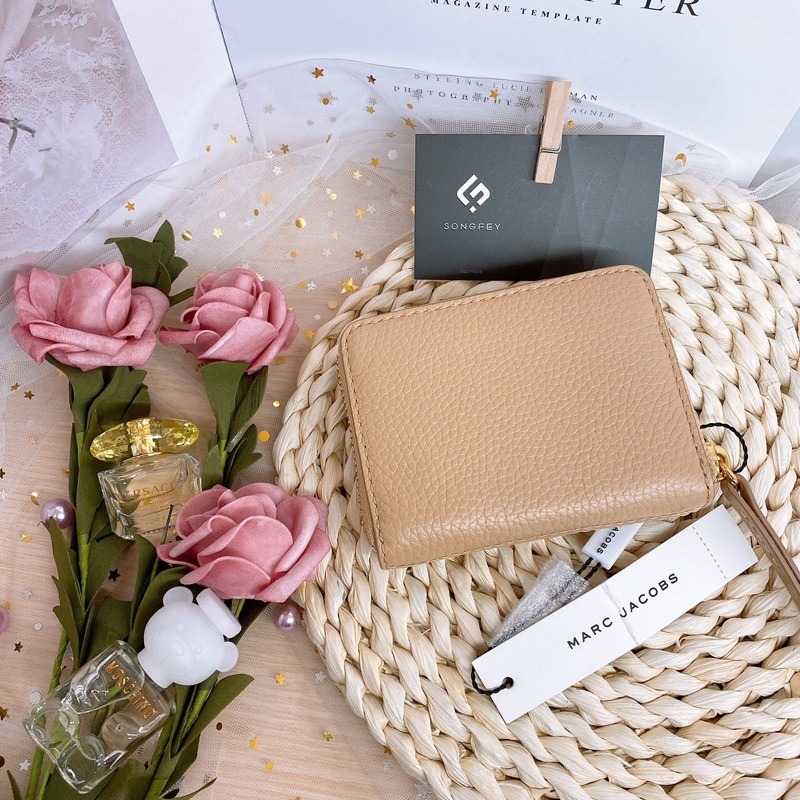 美國代購 台灣現貨 Marc Jacobs｜MJ 荔枝牛皮 ㄇ形拉鍊零錢包-細節圖5