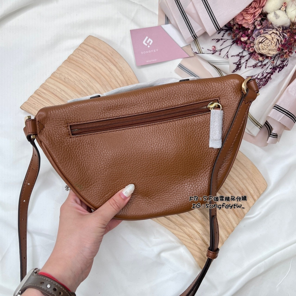 美國代購🇺🇸台灣現貨  MK 手提斜背腰包  胸包-細節圖4