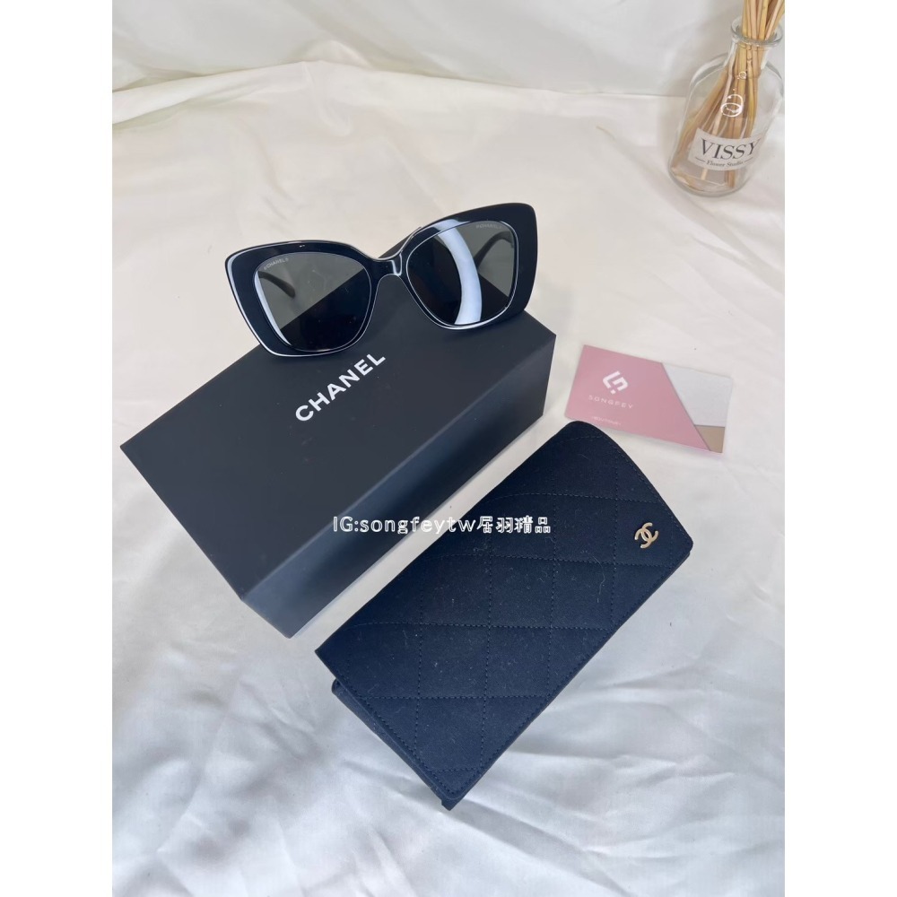 歐美代購🇺🇸台灣現貨 CHANEL 方形墨鏡 水鑽字樣太陽眼鏡-細節圖4