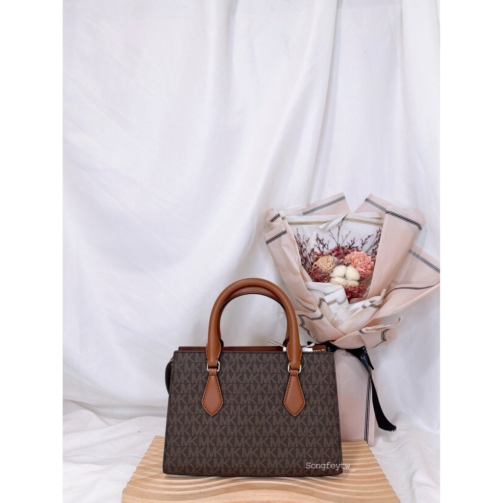 美國代購🇺🇸台灣現貨 Michael Kors｜MK Sheila 小號殺手包-細節圖5
