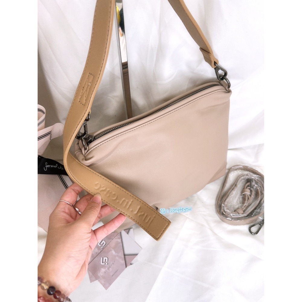 台灣現貨 Just.in.case 雲朵包 泰國小綜品牌 肩背包 斜背包-細節圖4