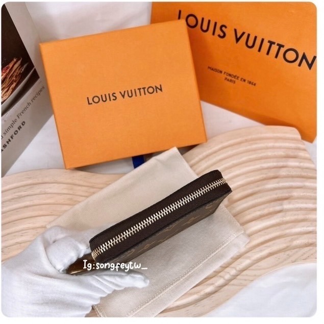 歐美代購🇺🇸台灣現貨 Louis Vuitton｜LV 壓紋 拉鍊零錢包 M28797 M60067-細節圖6