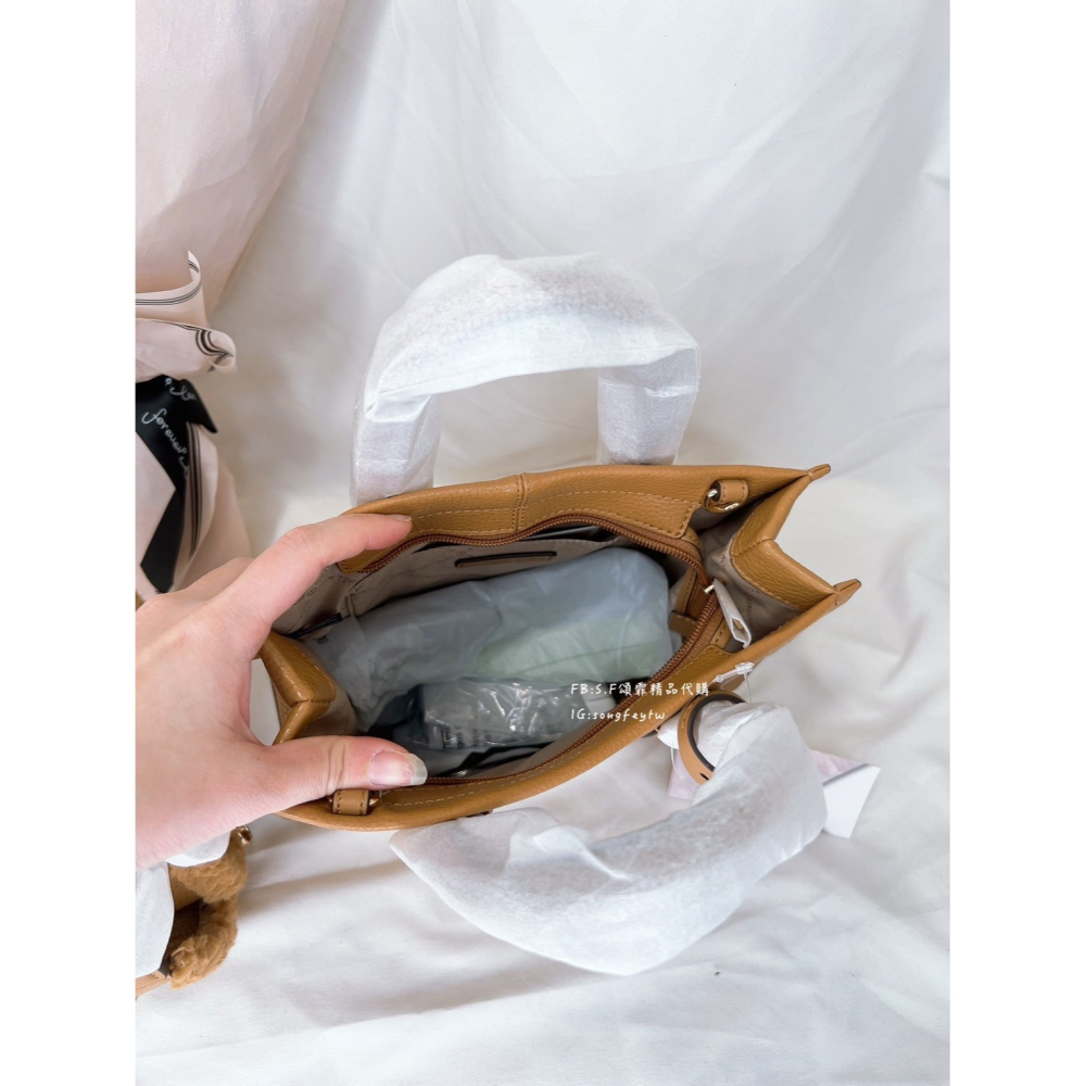 美國代購🇺🇸台灣現貨 MK 毛毛寬背帶紙袋包 斜背包 手提包-細節圖2