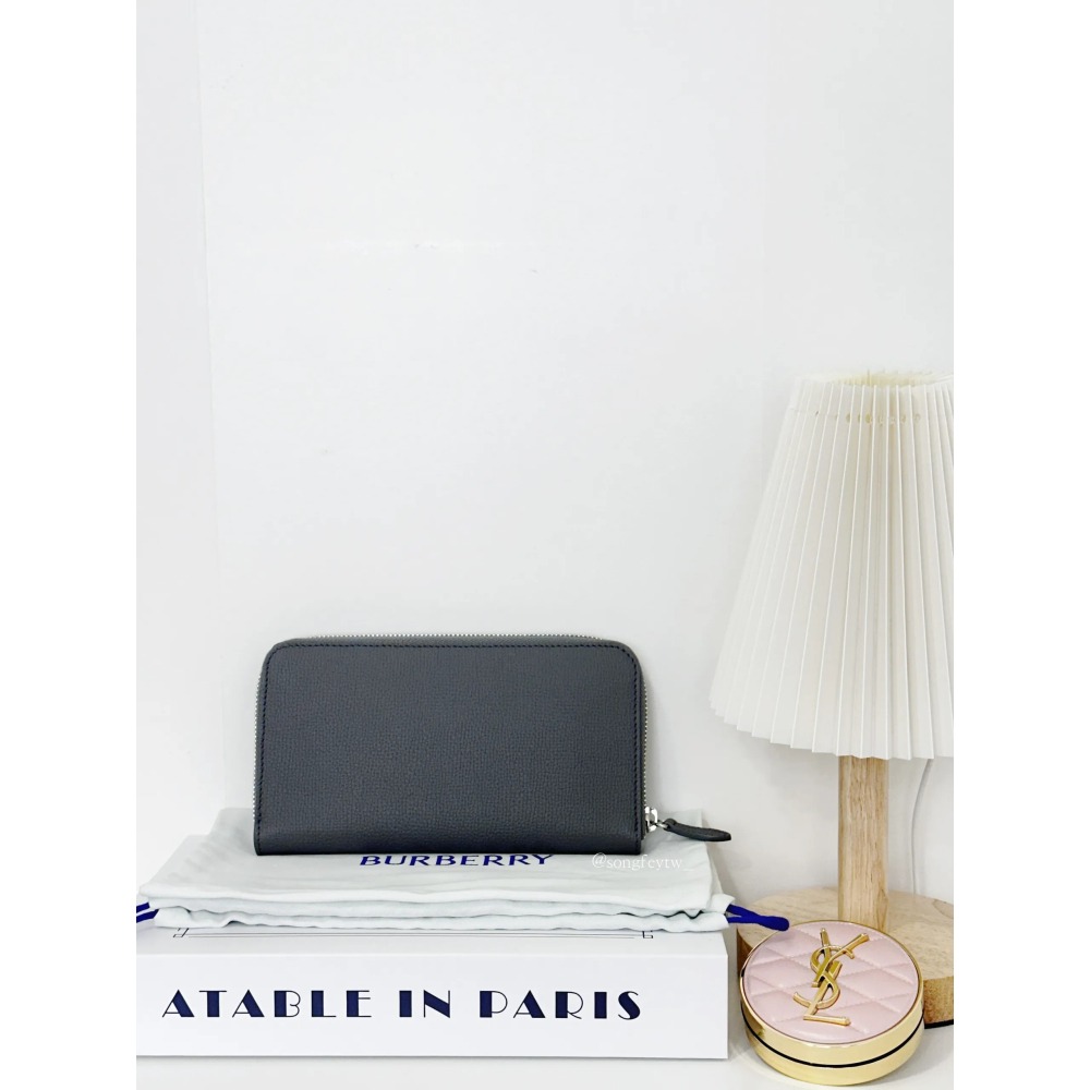 歐美代購 台灣現貨 Burberry 素面皮革 拉鍊長夾-細節圖2