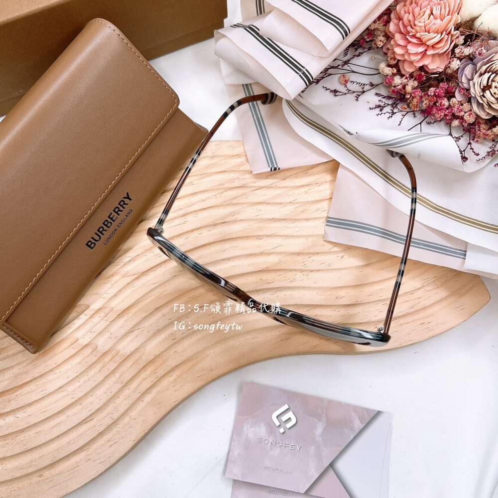 歐美代購🇺🇸台灣現貨  Burberry 格紋墨鏡 400513 4499g 格紋-細節圖4