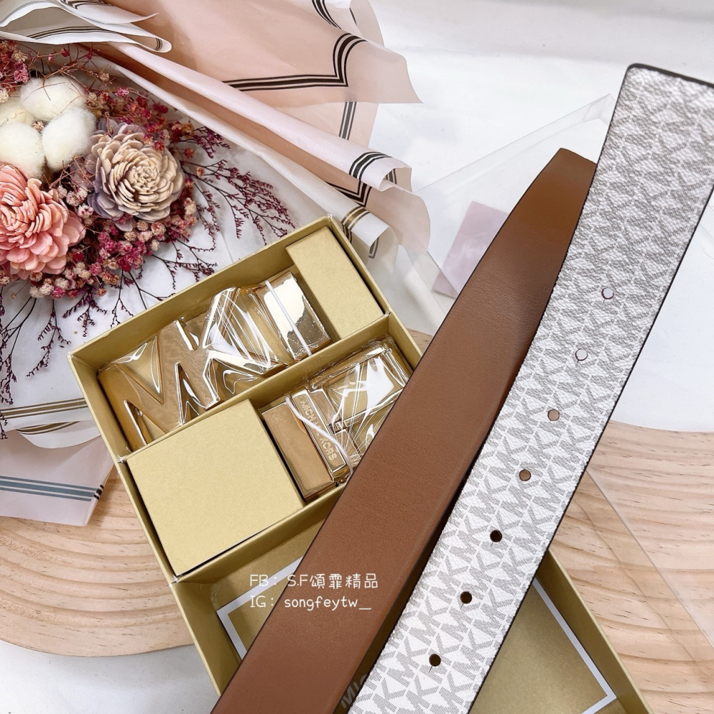 美國代購🇺🇸台灣現貨 MK 女款皮帶禮盒組 雙面皮帶 情人節-細節圖2