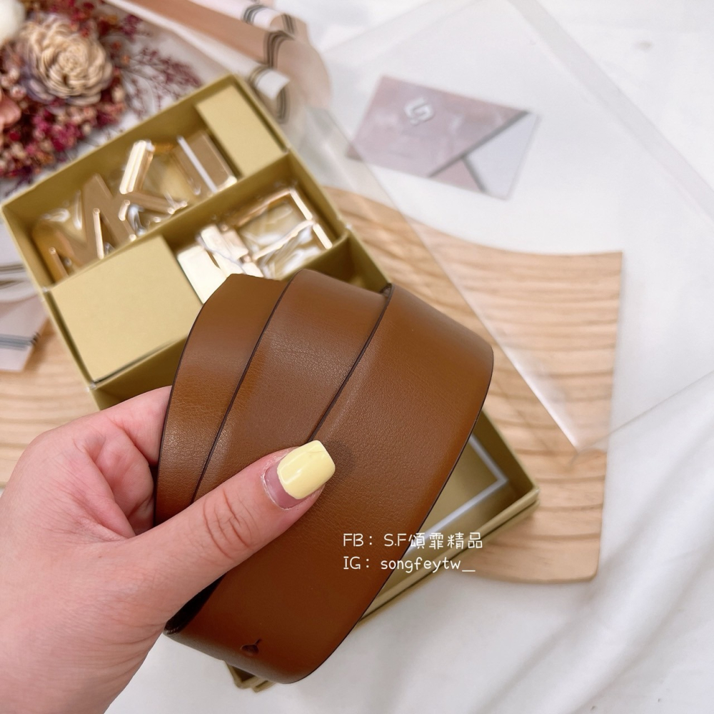 美國代購🇺🇸台灣現貨 MK 女款皮帶禮盒組 雙面皮帶 情人節-細節圖4