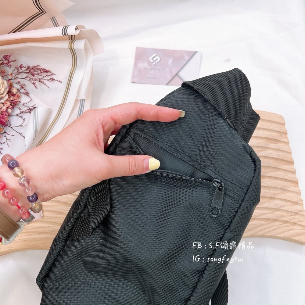 美國代購🇺🇸台灣現貨 Adidas 腰包 胸包-細節圖3