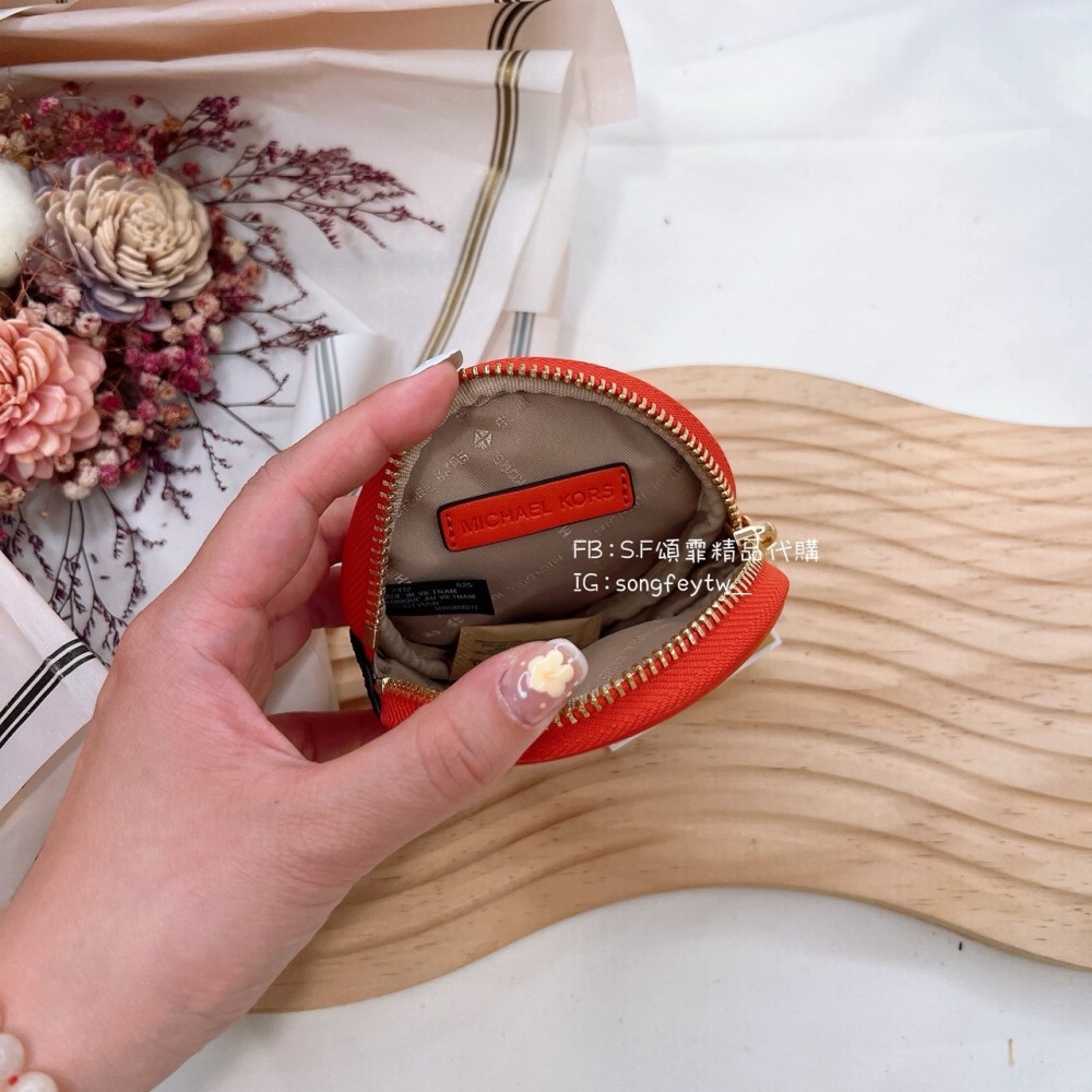 美國代購🇺🇸台灣現貨 MK 圓形零錢包-細節圖3
