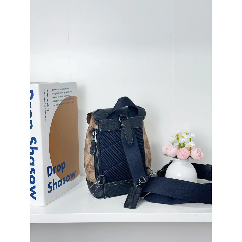 美國代購🇺🇸台灣現貨 Coach 後背造型胸包-細節圖6