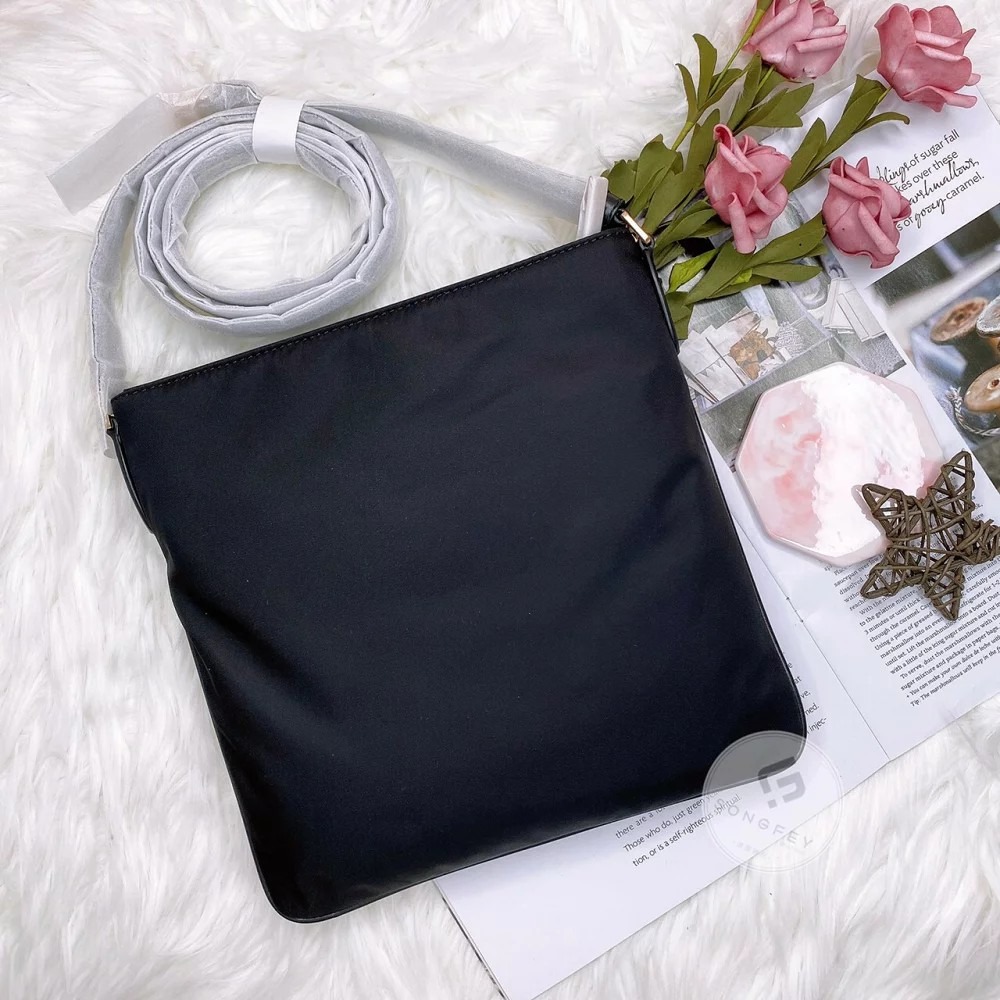 美國代購🇺🇸台灣現貨 MK 尼龍側扁包 斜背包-細節圖4