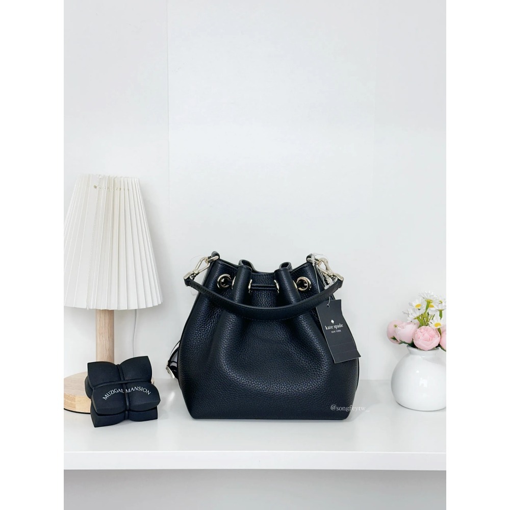 美國代購🇺🇸台灣現貨 Kate spade｜KS 寬背帶 抽繩水桶包-細節圖6