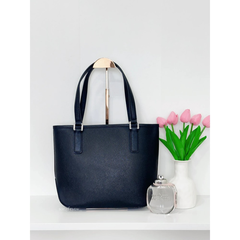 美國代購🇺🇸台灣現貨 CK 防刮拉鍊中托特-細節圖2