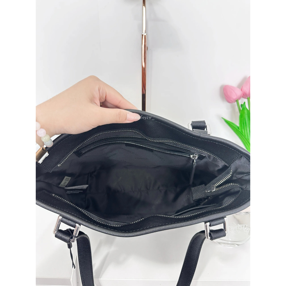 美國代購🇺🇸台灣現貨 CK 防刮拉鍊中托特-細節圖4