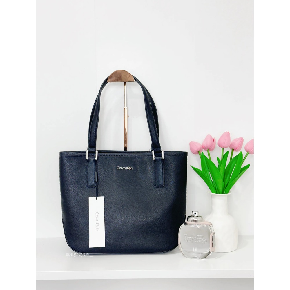 美國代購🇺🇸台灣現貨 CK 防刮拉鍊中托特-規格圖5