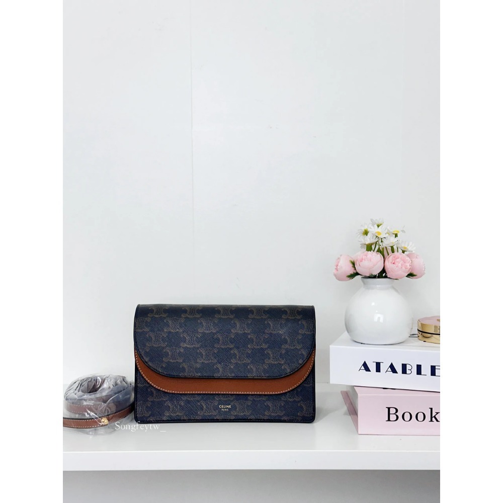 歐美代購 台灣現貨 Celine 經典 風琴 Woc-規格圖9