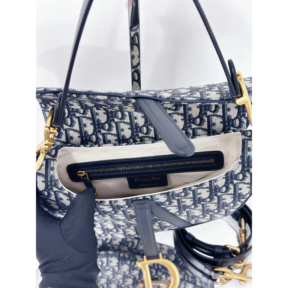 歐美代購 台灣現貨 DIOR Saddle 經典 大款 馬鞍包-細節圖5