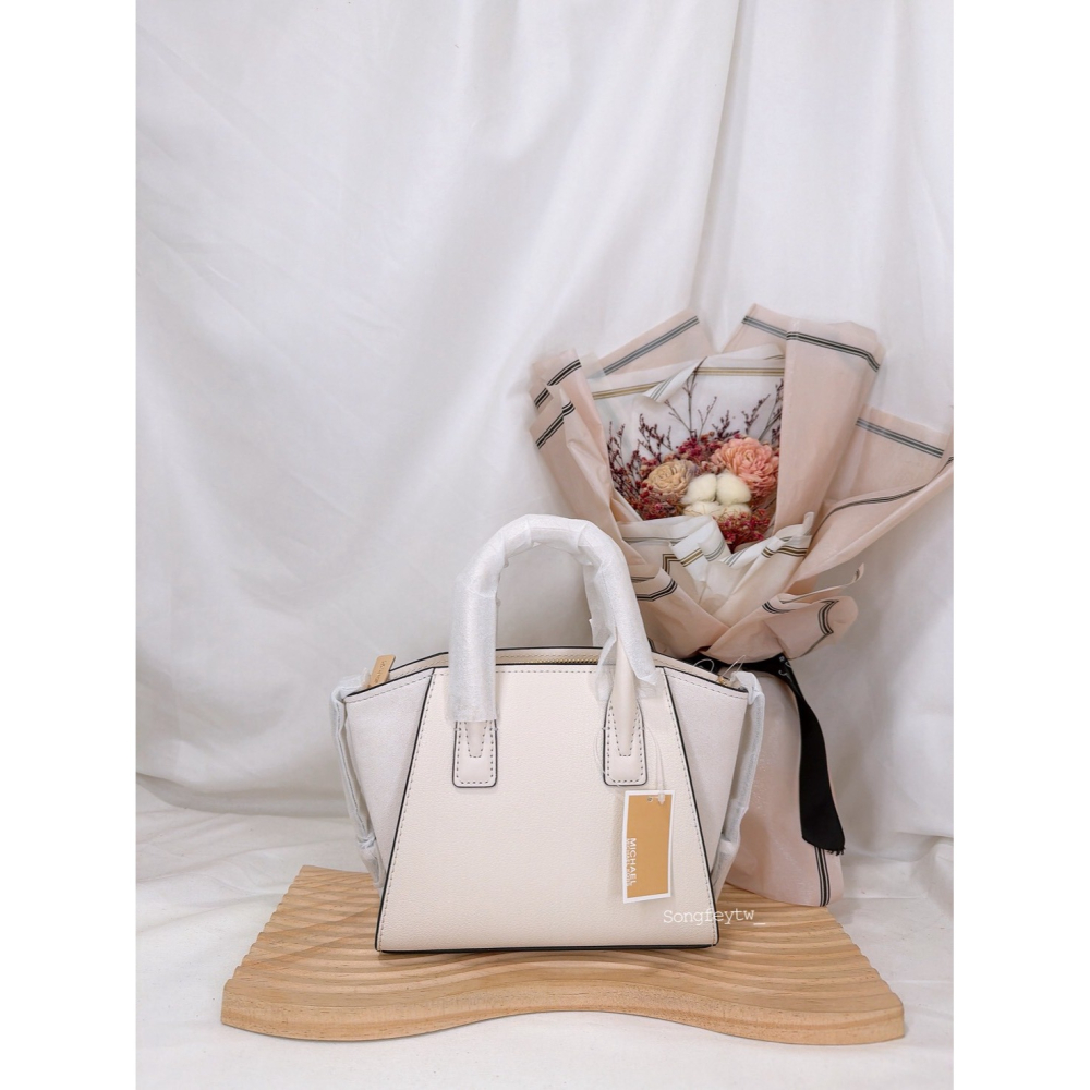 美國代購🇺🇸台灣現貨 MK 迷你小耳朵包 手提斜背包-細節圖4