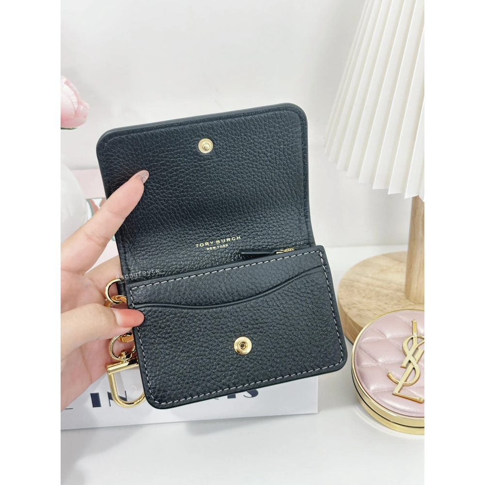 美國代購🇺🇸台灣現貨 Tory Burch｜TB 浮雕 信封卡包 鑰匙圈 零錢包-細節圖5