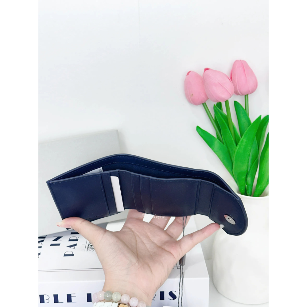 美國代購🇺🇸台灣現貨 CHARLES & KEITH｜小CK 三折短夾 禮盒-細節圖3