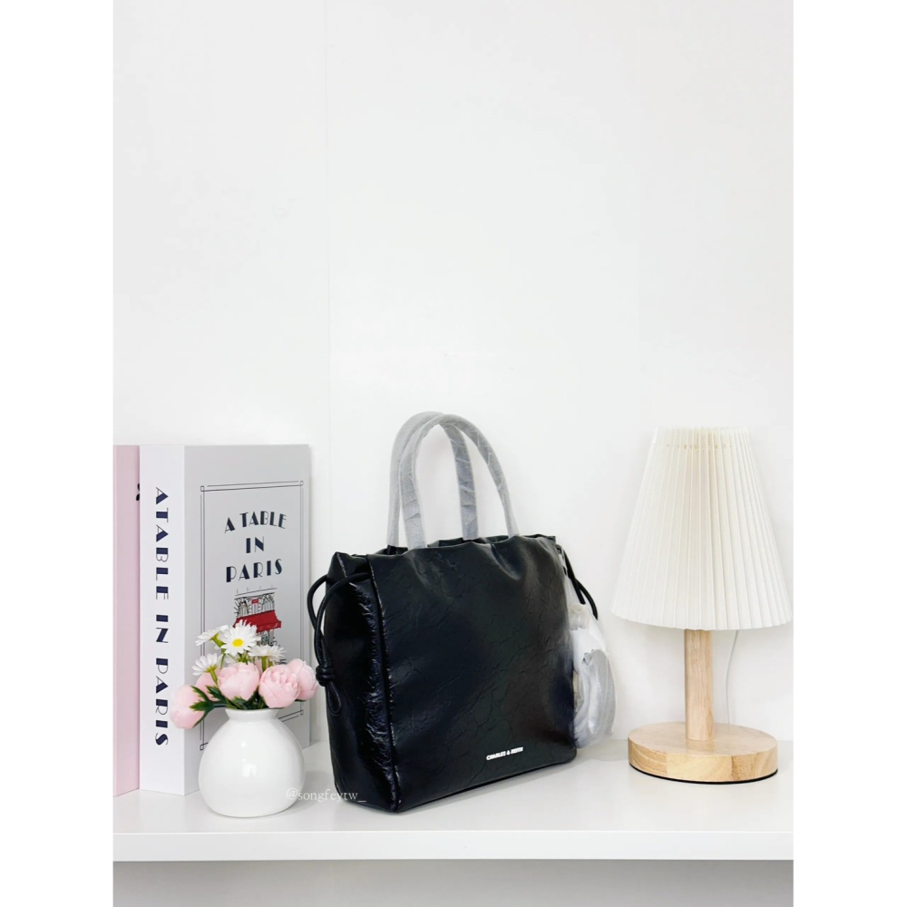 美國代購🇺🇸台灣現貨 CHARLES & KEITH｜小CK 抽繩手提 托特包-細節圖4
