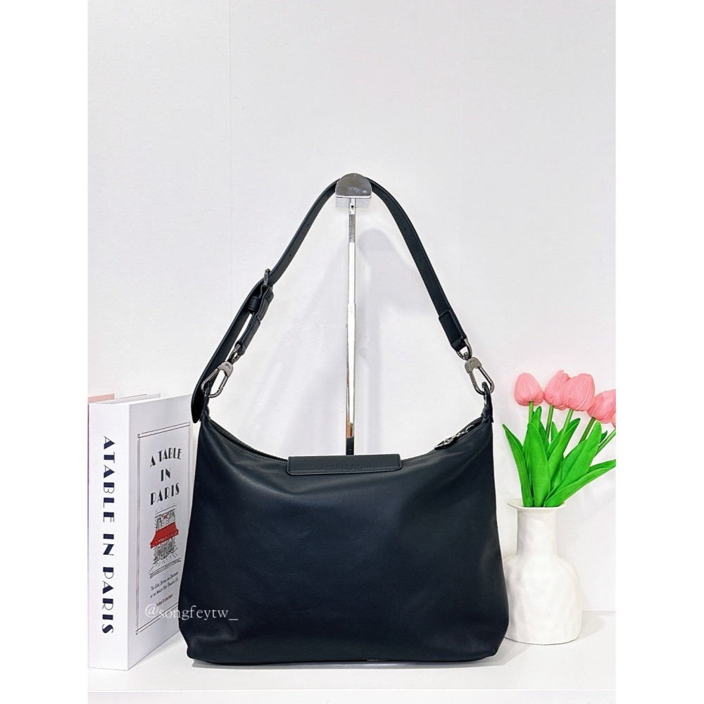 美國代購🇺🇸台灣現貨 Longchamp Le Pliage Xtra M 皮革 Hobo 半月包-細節圖4