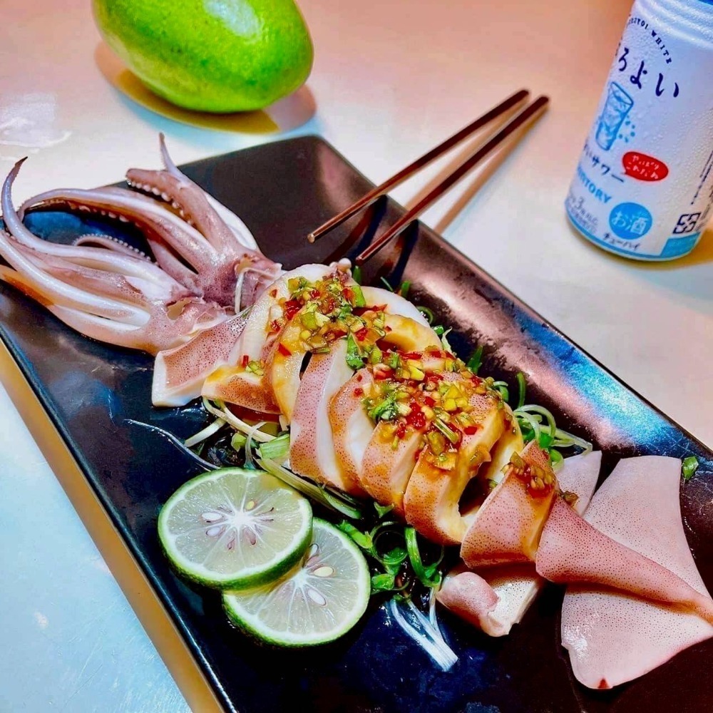 【極海鮮八號鋪】熟凍鮮Q魷魚冰卷-250G /尾（解凍即食）露營烤肉-細節圖11