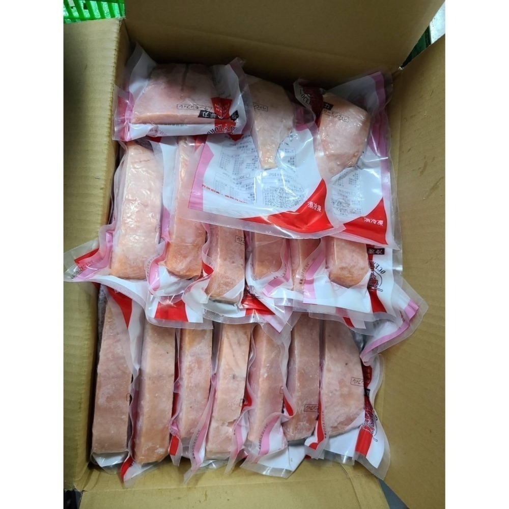 【極海鮮八號鋪】智利厚切帶皮鮭魚菲力， 200~250G/片，貼心去鰓去肚處理，解凍後即可進行料理-細節圖3