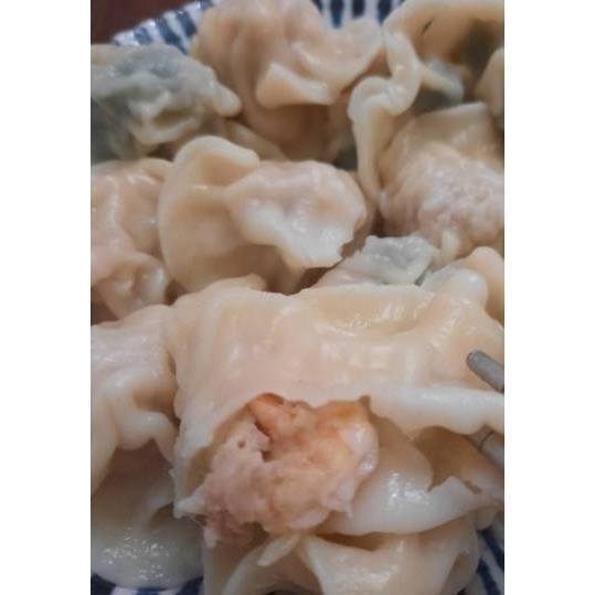 【極海鮮八號鋪】鮮蝦大水餃，皮薄、餡多、汁多味美，好吃到一盒不夠吃-細節圖2