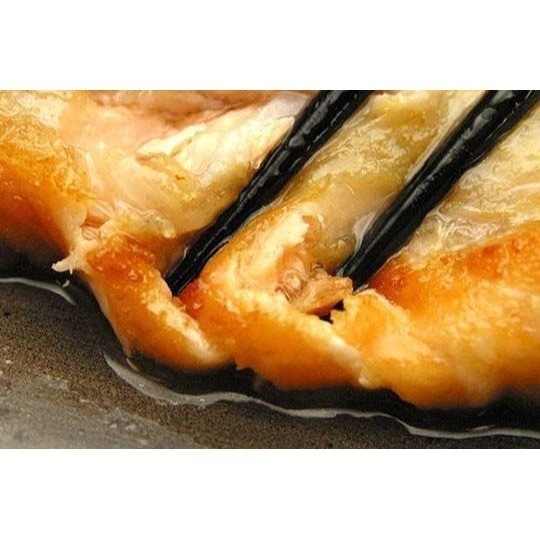 【極海鮮八號鋪】鮮嫩鮭魚腹條-500±10%/包-口感是軟嫩，椒鹽香煎、燒烤BBQ，淋上檸檬風味更佳!!-細節圖5