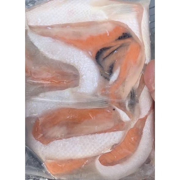 【極海鮮八號鋪】鮮嫩鮭魚腹條-500±10%/包-口感是軟嫩，椒鹽香煎、燒烤BBQ，淋上檸檬風味更佳!!-細節圖6