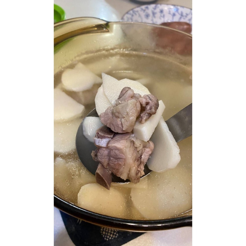 【極海鮮八號鋪】台灣生鮮豬小排切塊1包1斤-厚度大約3cm，連骨帶肉肥瘦均勻，適合蒸煮、燉煮等。冷凍包裝出貨-細節圖2