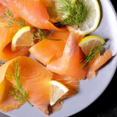 【極海鮮八號鋪】 煙燻智利銀鮭切片100g/盒，經低溫煙燻，保留鮮美油脂與細緻魚肉🌟 細緻｜油脂豐｜煙燻香｜高級感-細節圖2