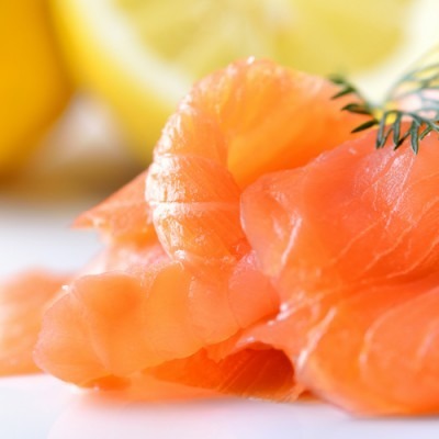 【極海鮮八號鋪】 煙燻智利銀鮭切片100g/盒，經低溫煙燻，保留鮮美油脂與細緻魚肉🌟 細緻｜油脂豐｜煙燻香｜高級感-細節圖3