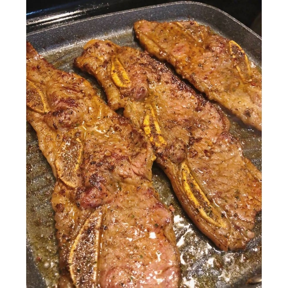 【極海鮮八號鋪】CAB全修清濕式熟成帶骨牛小排-500G±10%/包-美麗的油花-滑嫩鮮甜多汁-露營燒烤-細節圖2