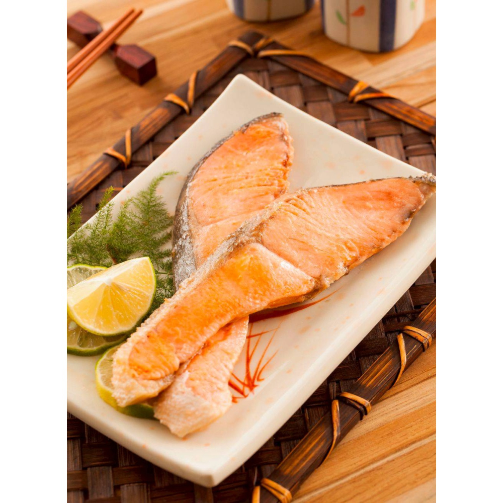【極海鮮八號鋪】🐟智利帶骨半月切鮭魚💗3片/包450G±10%/包-肉質鮮甜，香煎/火烤/煮湯樣樣行-細節圖3