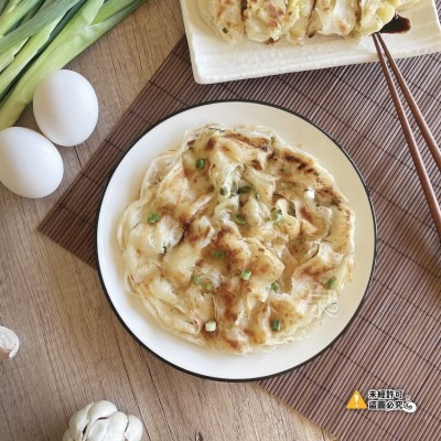 【極海鮮八號舖】唐門老爹手工抓餅：職人手作厚實口感，小資家庭必備的飽足美味 🍱手工抓餅，多層次Q彈、外酥內軟、蔥香四溢-細節圖2