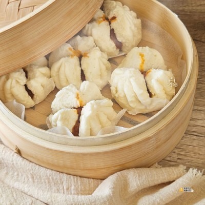 【極海鮮八號舖】港式小叉燒包：迷你尺寸剛剛好，滿滿鹹甜蜜汁肉香，大人小孩都愛吃 🥢鹹甜完美比例，電鍋加熱快速上桌 🥟-細節圖3