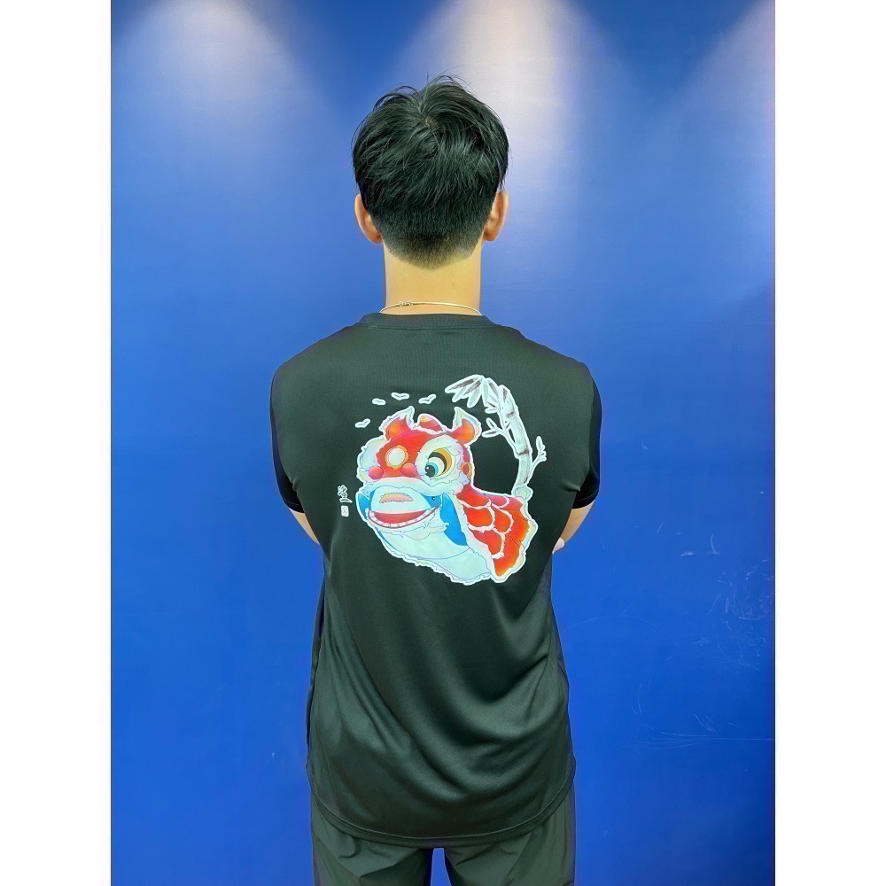 咚鏘鯊 T-shirt 『吸濕排汗』-細節圖3